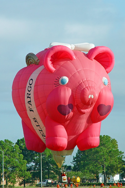 wells-fargo-piggy-bank-1a.jpg